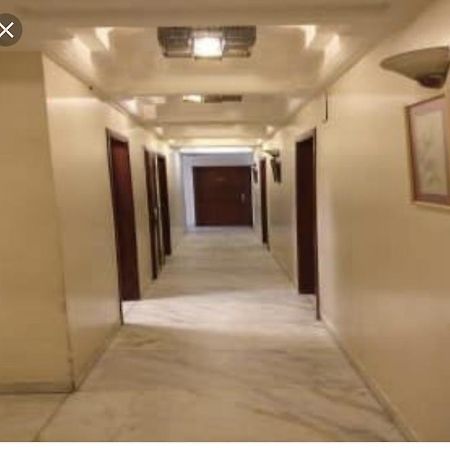 Hotel Ganesh Palace Мумбай Екстериор снимка