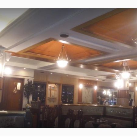Hotel Ganesh Palace Мумбай Екстериор снимка