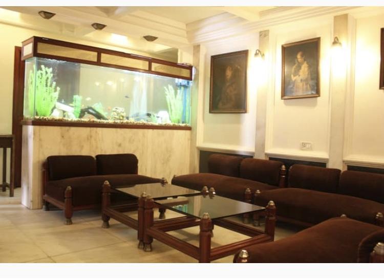 Hotel Ganesh Palace Мумбай Екстериор снимка